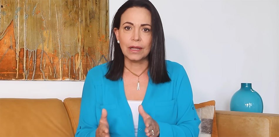 MARIA-CORINA-MACHADO-RELEVO
