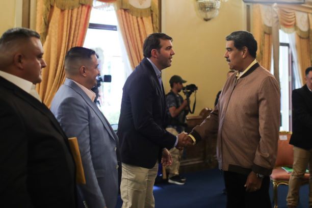 megaalacranes1