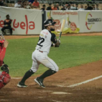 ¡ÁGUILAS AFERRADAS AL 2DO! Alí Castillo deja en el terreno a Cardenales con su hit 600