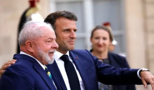 Lula-y-Macron-hablan-por-telefono-sobre-ataque-militar-de-EE-UU-a-Venezuela-t