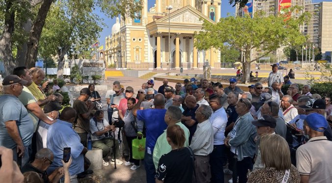 Jubilados-de-PDVSA-asamblea