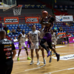 ¡SIGUEN EN PUESTOS DE CLASIFICACIÓN! Brillantes aplasta a Panteras y estos siguen sin ver la luz en la LPB