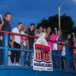 ¡PROYECTO DE LA CONSULTA DEL 8-MAR! Di Martino califica el puente peatonal del barrio 23 de Marzo como logro del Poder Popular