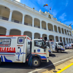 ¡PARA VARIAS ALCALDÍAS! Gobernador Luis Caldera entrega seis ambulancias más para un total de 45